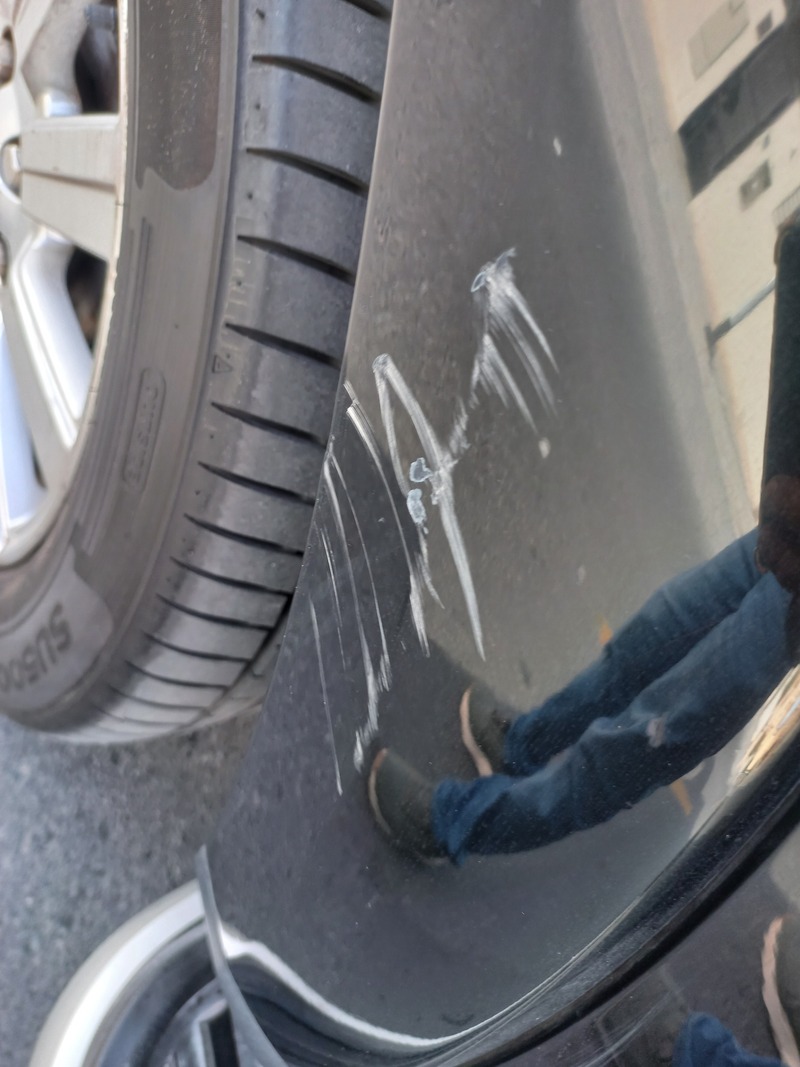 Used 2013 Land Rover LR4 for sale in Dubai